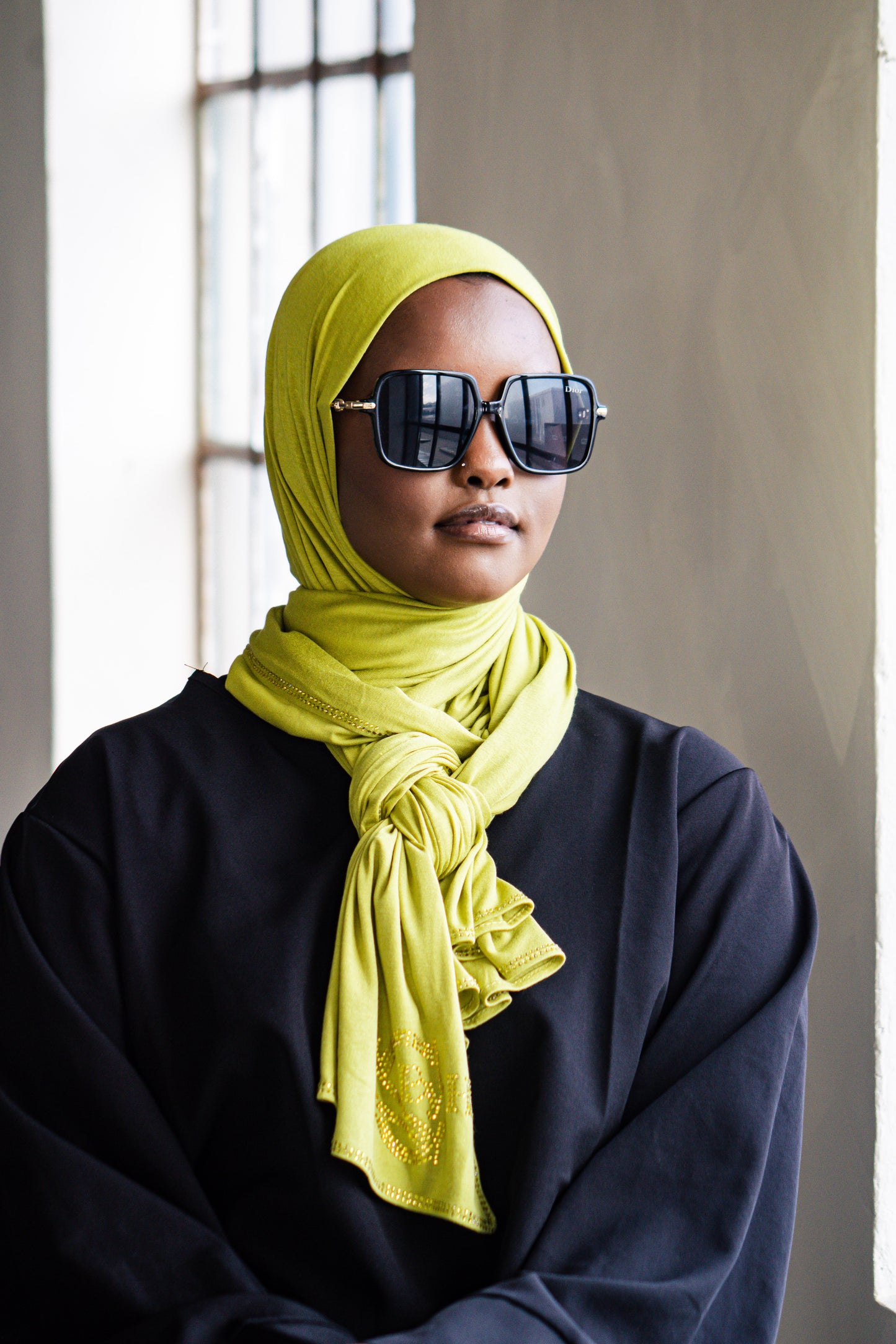 Bamboe mosterdgeel met steentjes